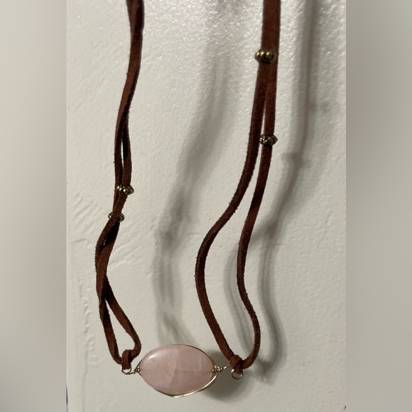 Sparkling Sage Leather Necklace with Rose Quartz Stone - Picture 8 of 15